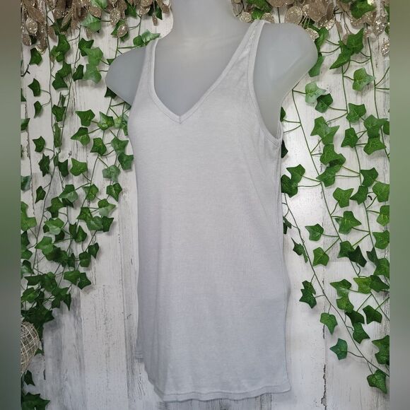NWT Chaser Double V Shirred Back Tank in Cool Grey - Picture 4 of 10